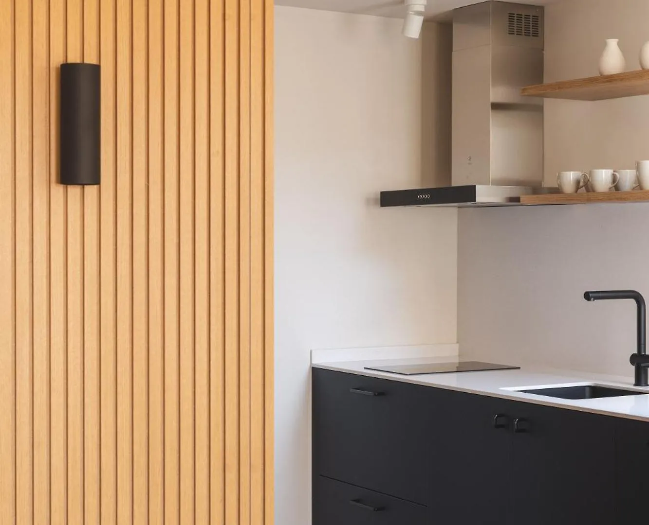 C211 Barcelona Apartments