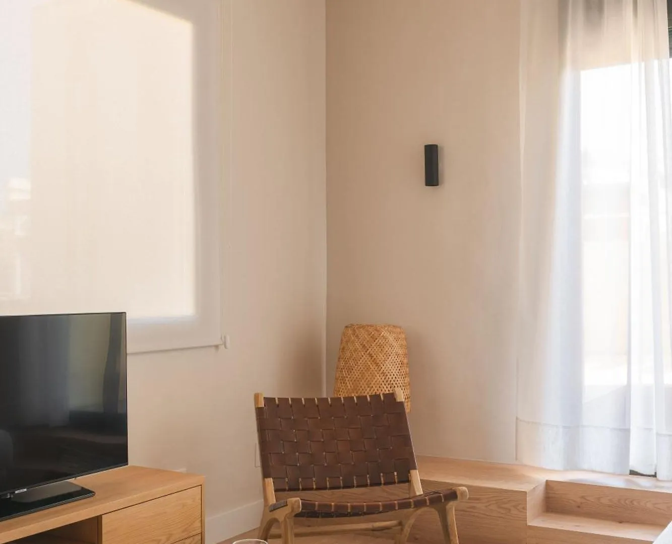 C211 Barcelona Apartments